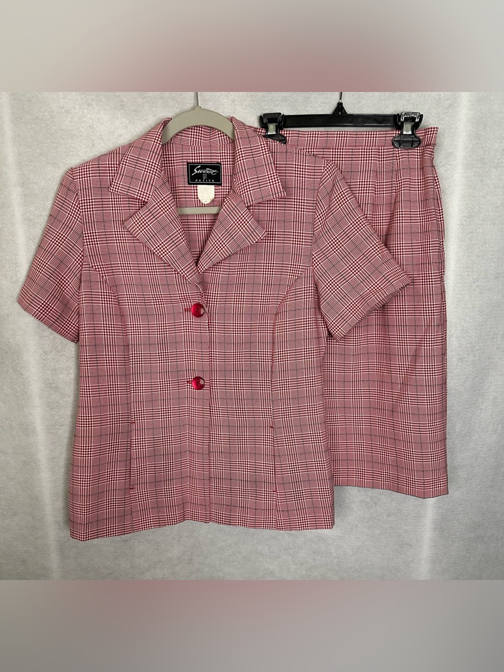 Sweet Suit Petite Red Plaid Short-Sleeve Skirt Suit